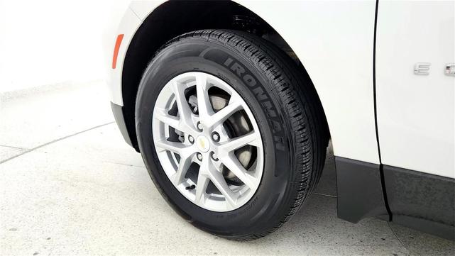 Photo of 2024 White Chevrolet Equinox