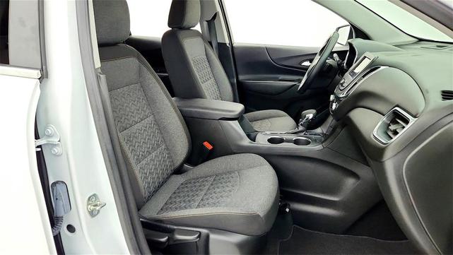 Photo of 2024 White Chevrolet Equinox