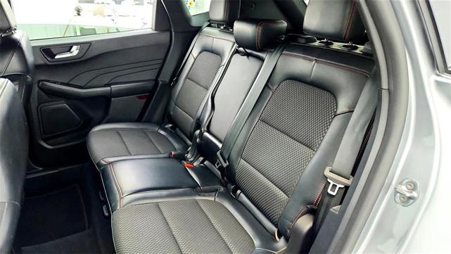 Photo of 2023 Silver Ford Escape