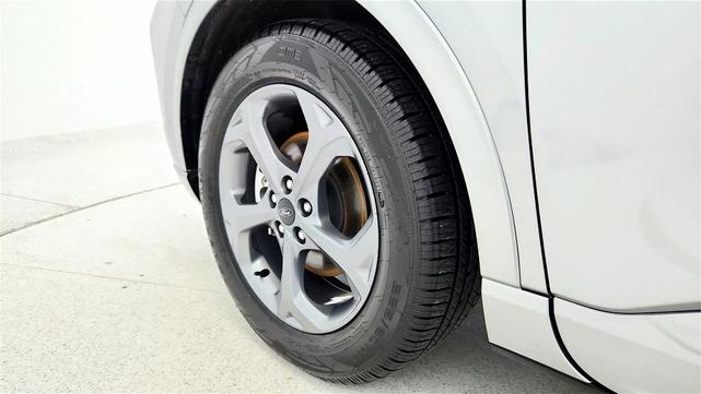 Photo of 2023 Silver Ford Escape