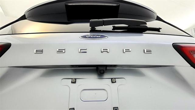 Photo of 2023 Silver Ford Escape