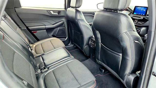 Photo of 2023 Silver Ford Escape