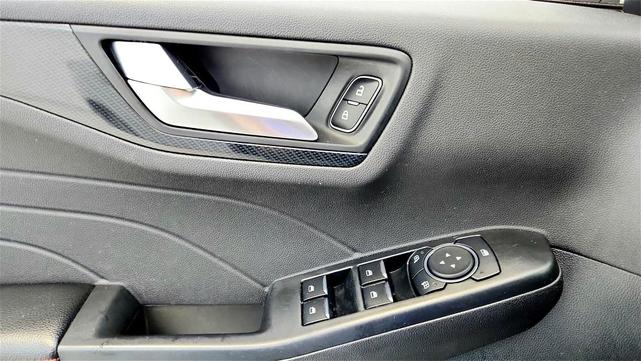 Photo of 2023 Silver Ford Escape