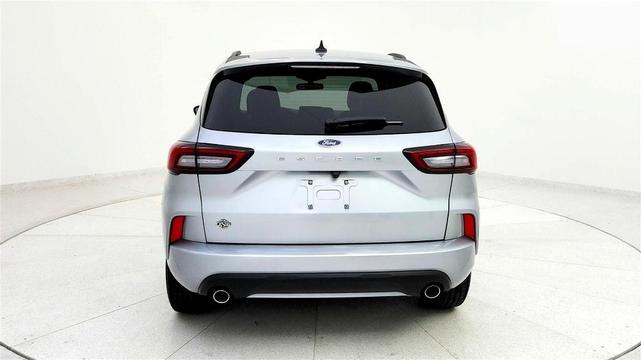 Photo of 2023 Silver Ford Escape
