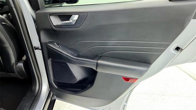 Photo of 2023 Silver Ford Escape