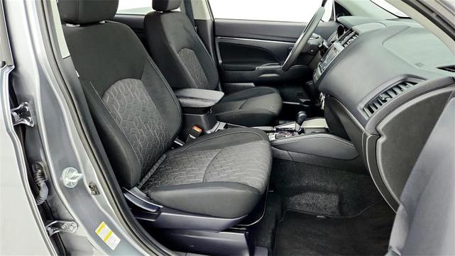 Photo of 2024 Gray Mitsubishi Outlander Sport