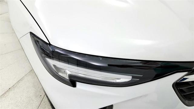 Photo of 2023 White Buick Envision