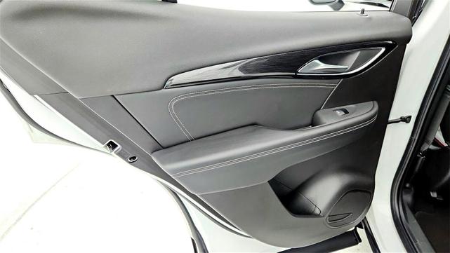 Photo of 2023 White Buick Envision