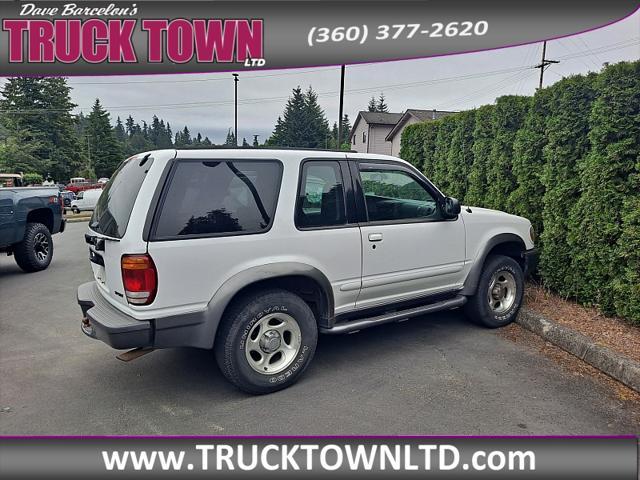 2000 Ford Explorer