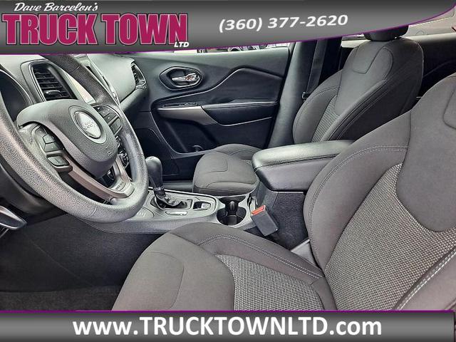 Photo of 2019 Blue Steel Jeep Cherokee