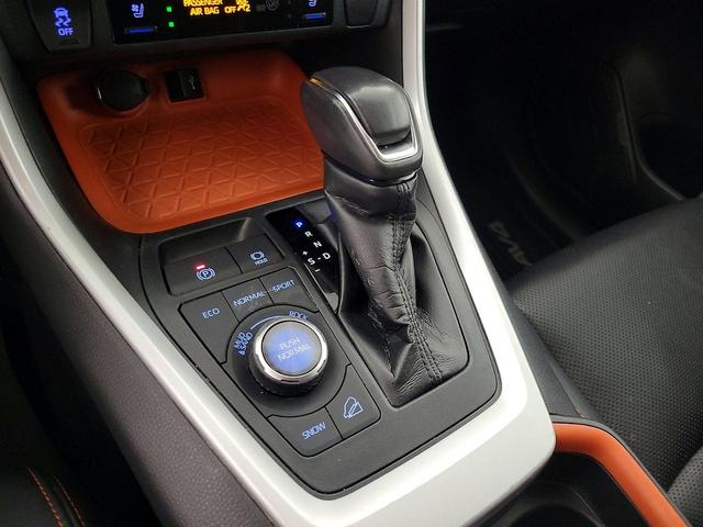 Photo of 2020 Black Toyota RAV4