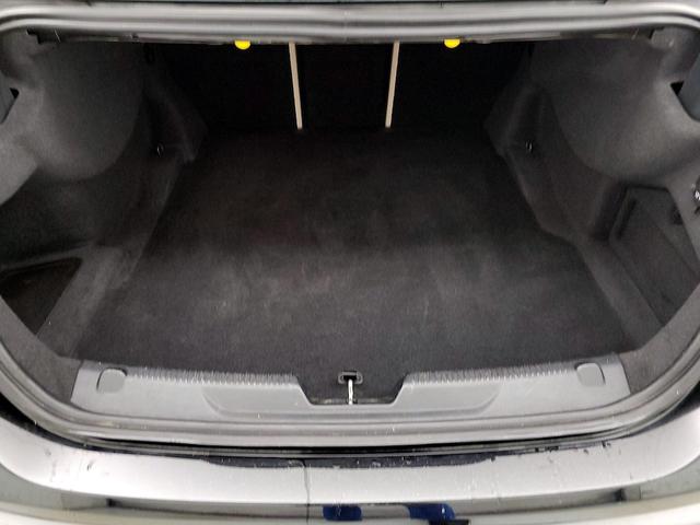 Photo of 2017 Black Jaguar XE