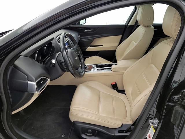 Photo of 2017 Black Jaguar XE