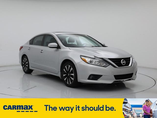 Photo of 2018 Silver Nissan Altima