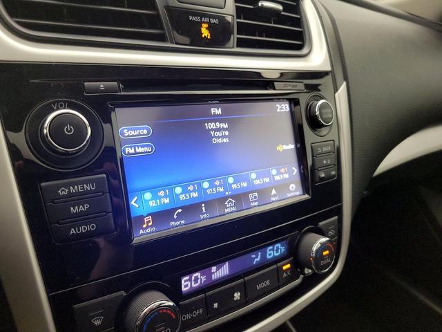 Photo of 2018 Silver Nissan Altima