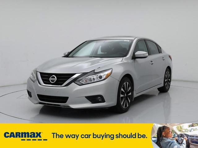 Photo of 2018 Silver Nissan Altima