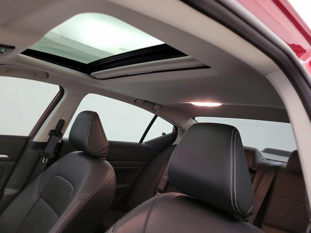 Photo of 2023 Red Nissan Altima