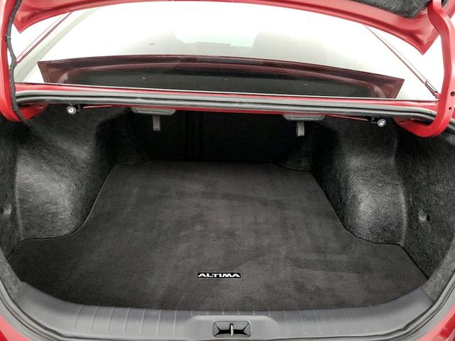 Photo of 2023 Red Nissan Altima