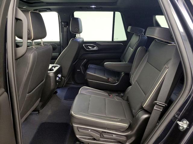 Photo of 2023 Blue GMC Yukon