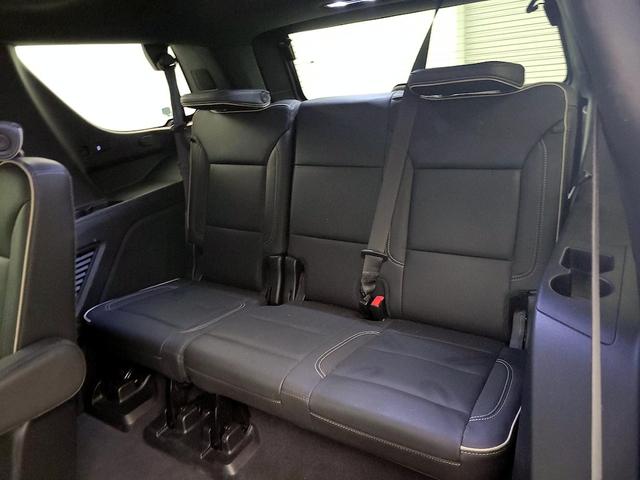 Photo of 2023 Blue GMC Yukon
