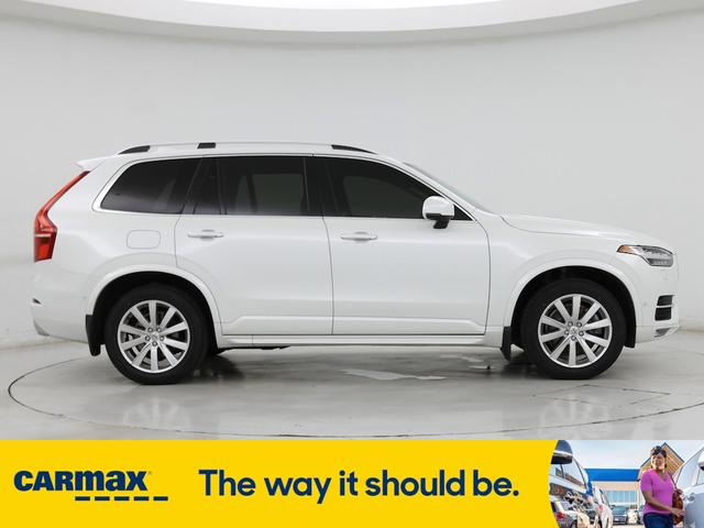 Photo of 2016 White Volvo XC90