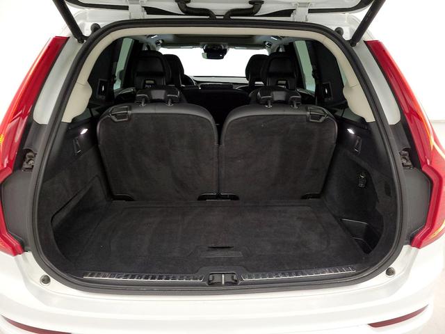 Photo of 2016 White Volvo XC90