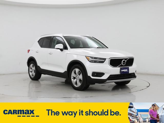 2022 Volvo XC40