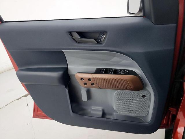 Photo of 2022 Orange Ford Maverick