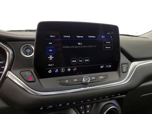Photo of 2023 White Chevrolet Blazer