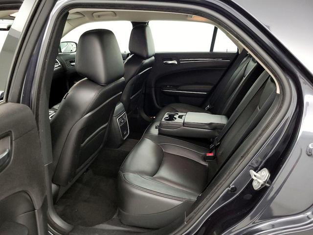 Photo of 2016 Blue Chrysler 300