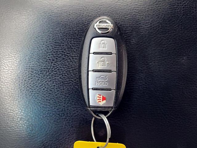 Photo of 2015 Blue Nissan Altima