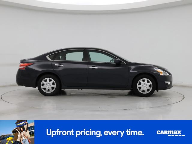 Photo of 2015 Blue Nissan Altima