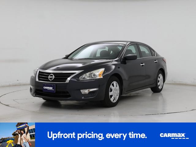 Photo of 2015 Blue Nissan Altima