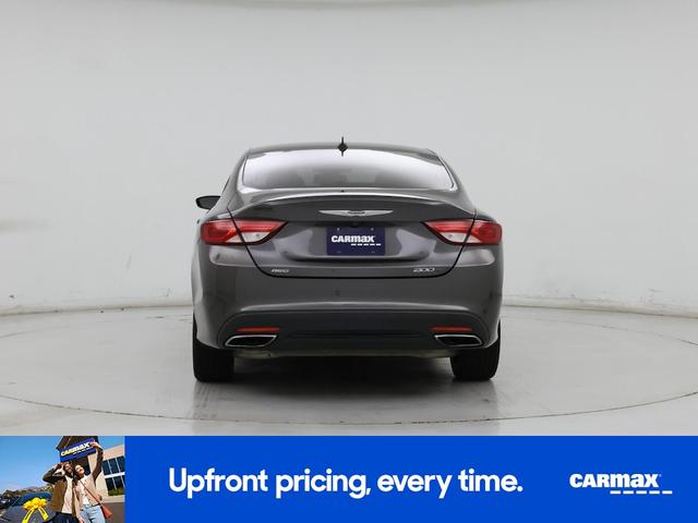 Photo of 2016 Gray Chrysler 200
