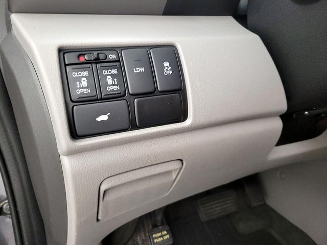 Photo of 2016 Gray Honda Odyssey
