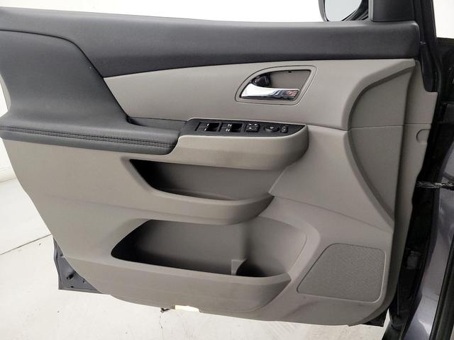 Photo of 2016 Gray Honda Odyssey