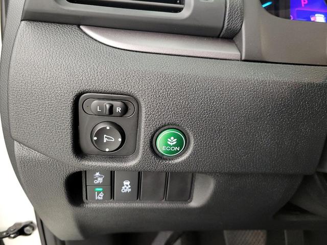 Photo of 2019 White Honda Pilot