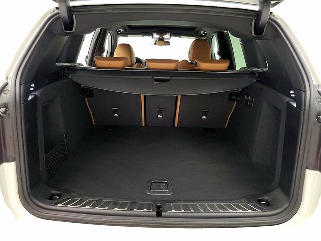 Photo of 2023 White BMW X3