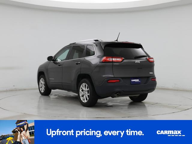 Photo of 2014 Gray Jeep Cherokee