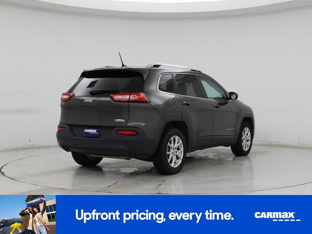 Photo of 2014 Gray Jeep Cherokee
