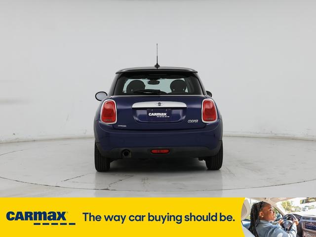 Photo of 2014 Blue MINI Hardtop
