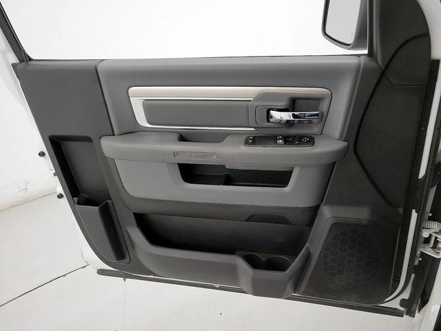 Photo of 2019 White RAM 1500 Classic