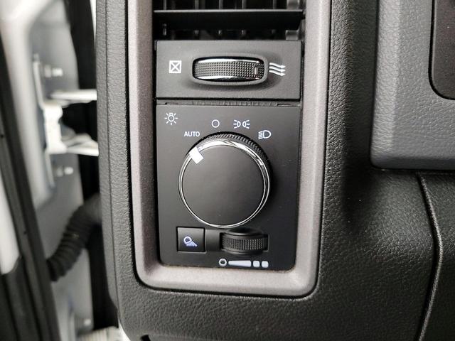 Photo of 2019 White RAM 1500 Classic