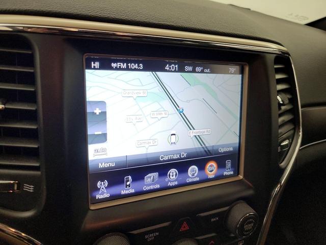 Photo of 2016 White Jeep Grand Cherokee