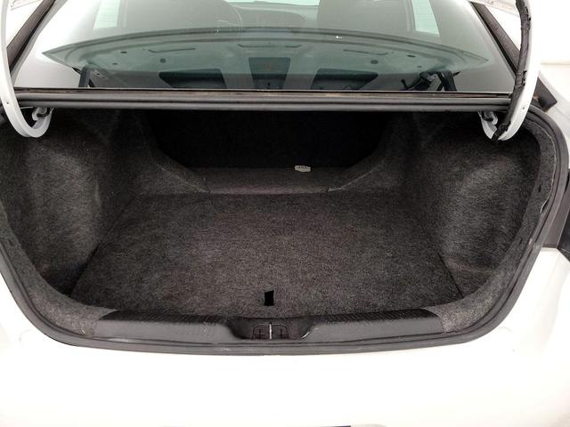 Photo of 2016 White Dodge Dart