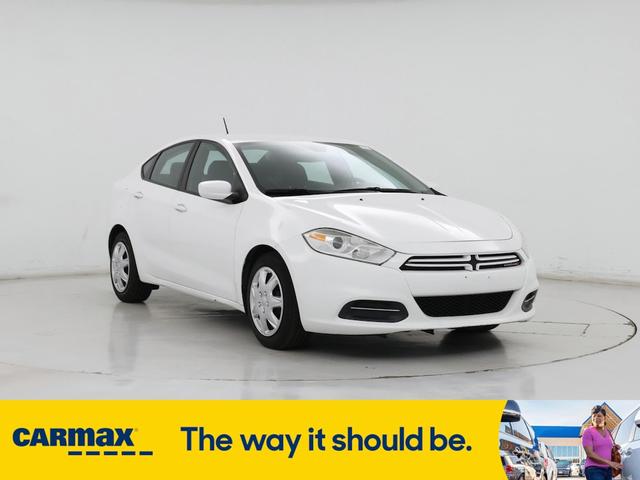 Photo of 2016 White Dodge Dart