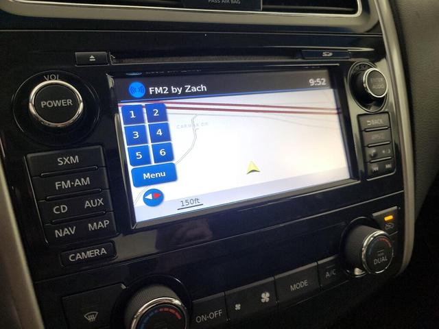 Photo of 2015 Black Nissan Altima