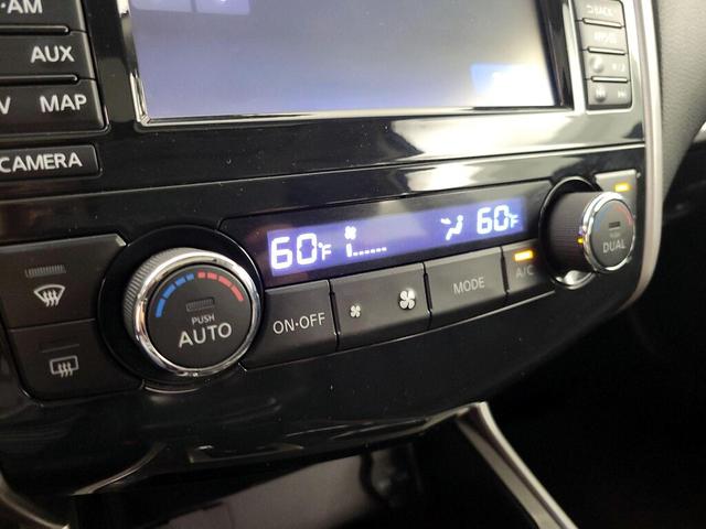 Photo of 2015 Black Nissan Altima