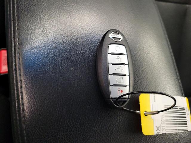Photo of 2015 Black Nissan Altima