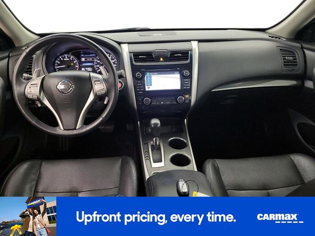 Photo of 2015 Black Nissan Altima